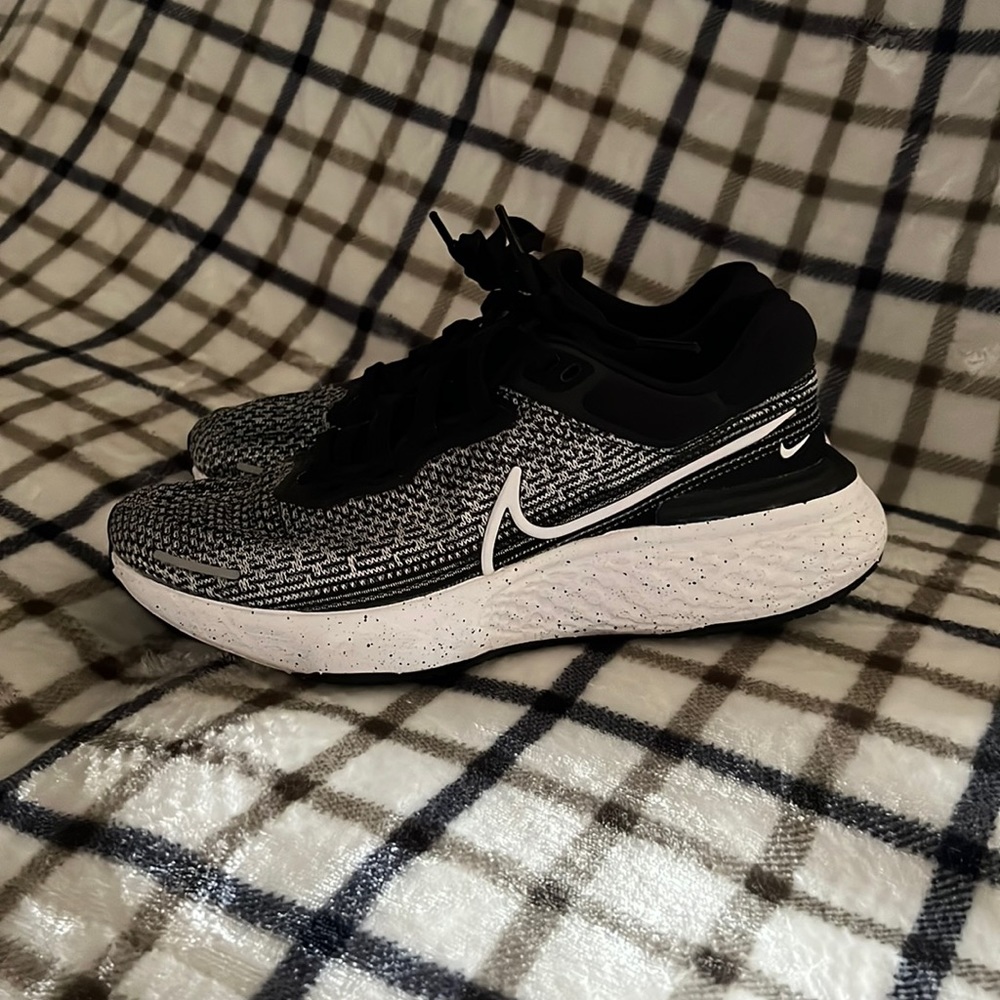 Selling Nike zoomx wore one time for 8 hours for work!